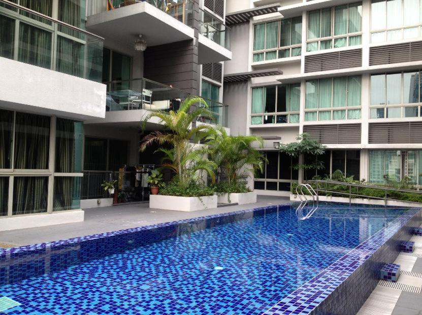 Downtown Apartemen *